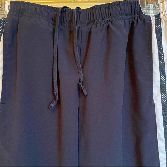 Vintage Y2K Women’s Nike Dri Fit Capri Athletic/Golf Pants - Picture 5 of 9